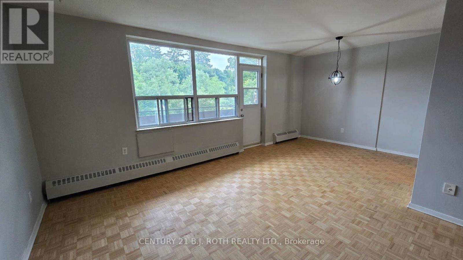 405 - 37 Peel Street, Barrie, Ontario  L4M 3L1 - Photo 4 - S12635648