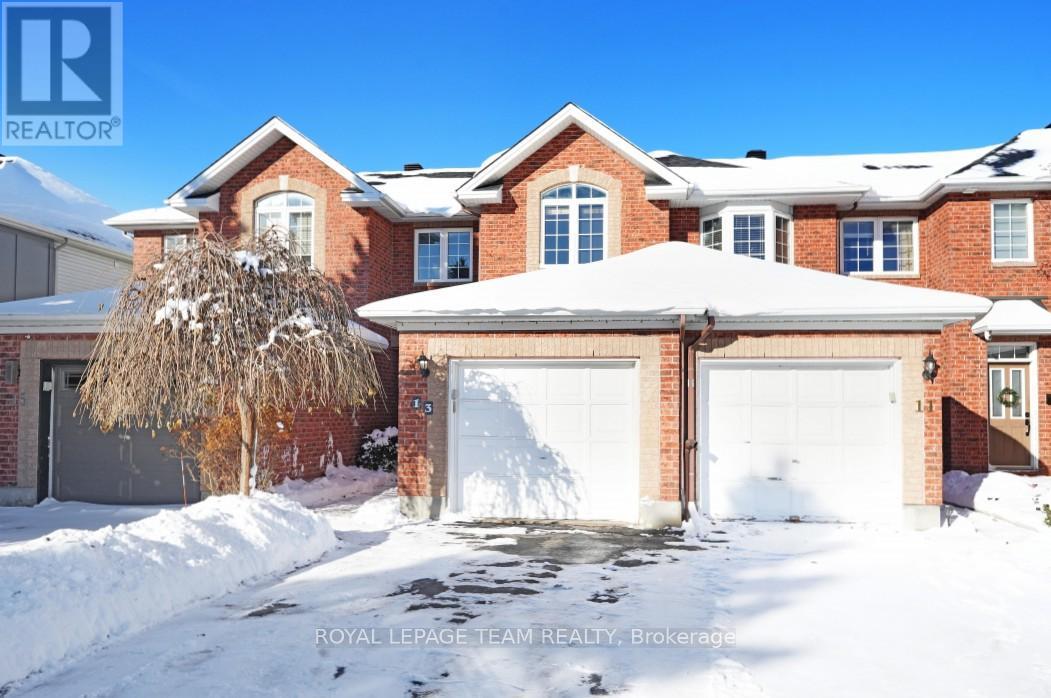 13 GRAMMERCY PARK, Ottawa, Ontario