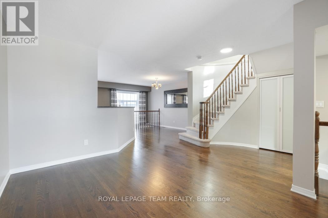 13 Grammercy Park, Ottawa, Ontario  K2C 4C7 - Photo 10 - X12635654