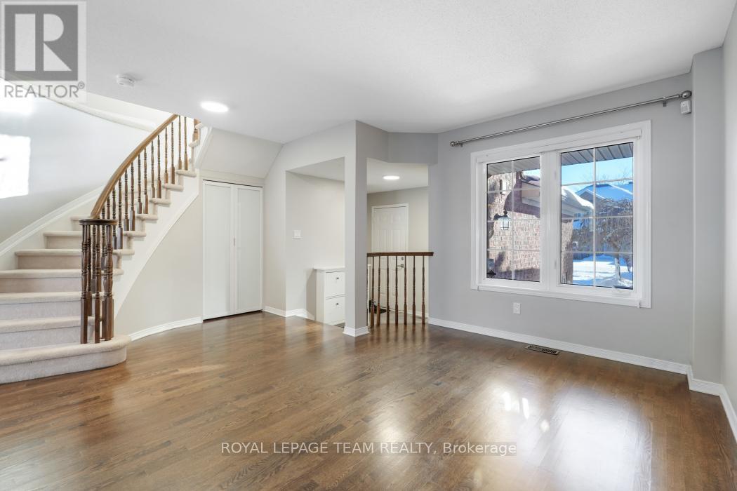 13 Grammercy Park, Ottawa, Ontario  K2C 4C7 - Photo 11 - X12635654