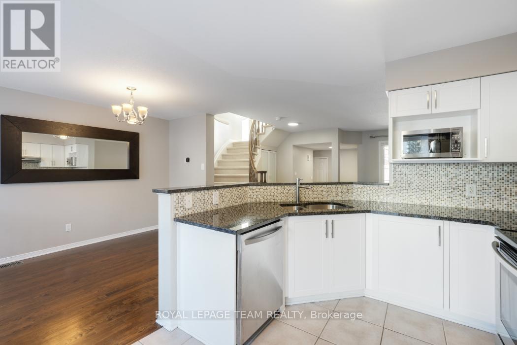 13 Grammercy Park, Ottawa, Ontario  K2C 4C7 - Photo 15 - X12635654