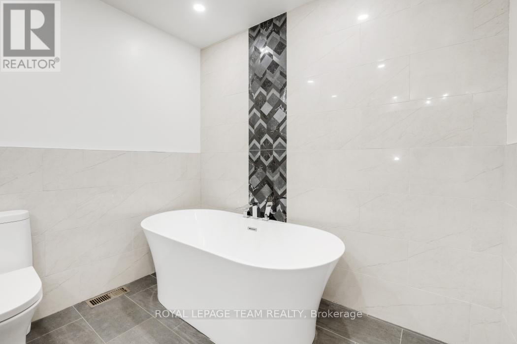 13 Grammercy Park, Ottawa, Ontario  K2C 4C7 - Photo 24 - X12635654