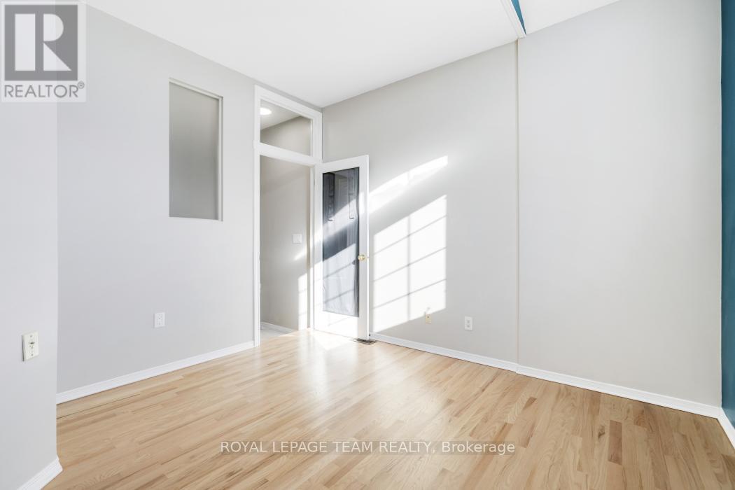 13 Grammercy Park, Ottawa, Ontario  K2C 4C7 - Photo 27 - X12635654