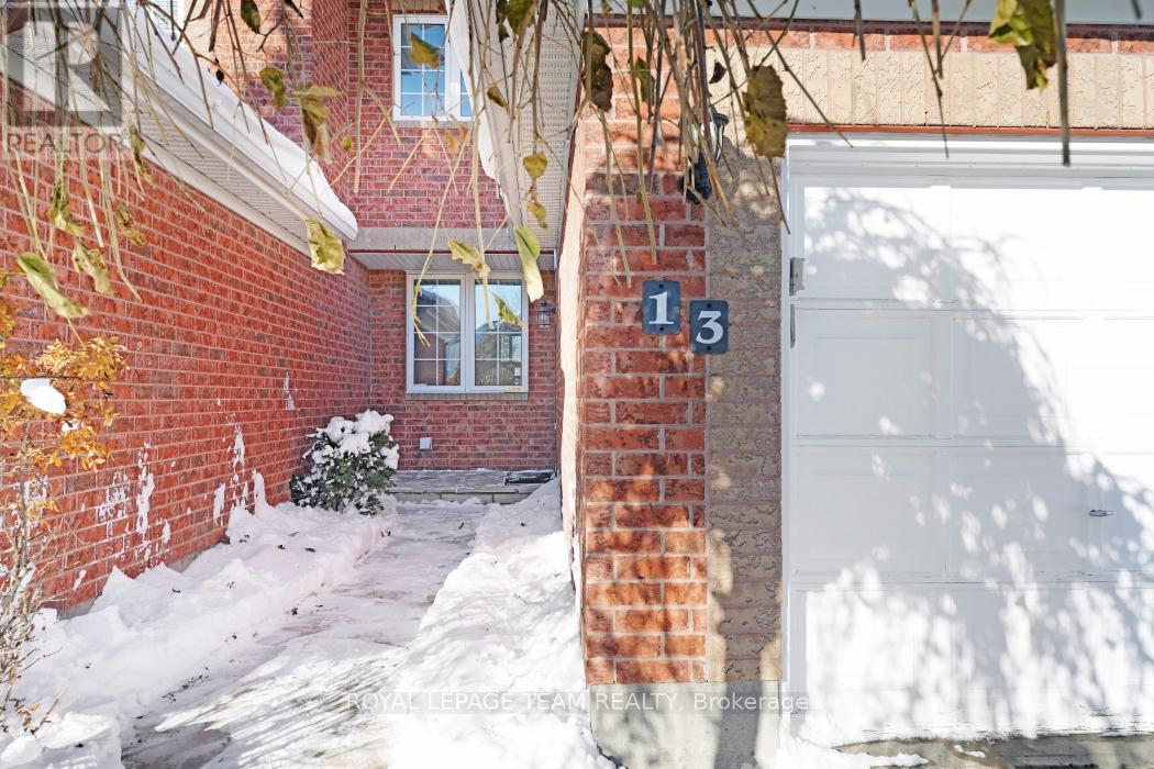 13 Grammercy Park, Ottawa, Ontario  K2C 4C7 - Photo 3 - X12635654
