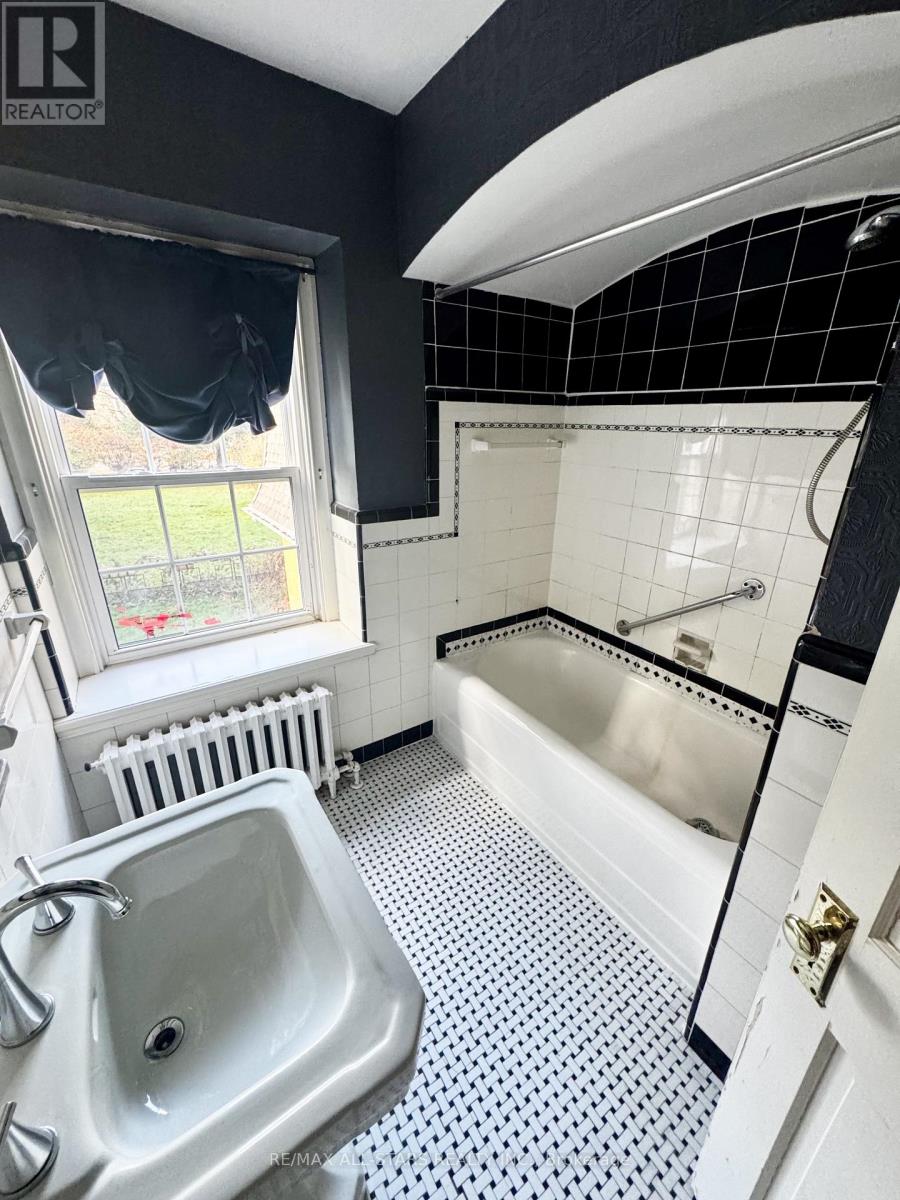 25 Hill Crescent, Toronto, Ontario  M1M 1H7 - Photo 19 - E12584126