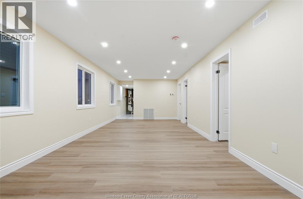 547 Dougall Avenue Unit# 3, Windsor, Ontario N9A 4P7 - Photo 12 - 25031714
