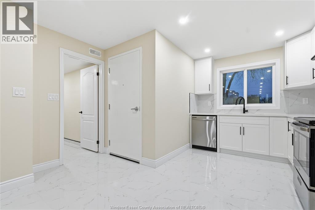 547 Dougall Avenue Unit# 1, Windsor, Ontario N9A 4P7 - Photo 10 - 25031712