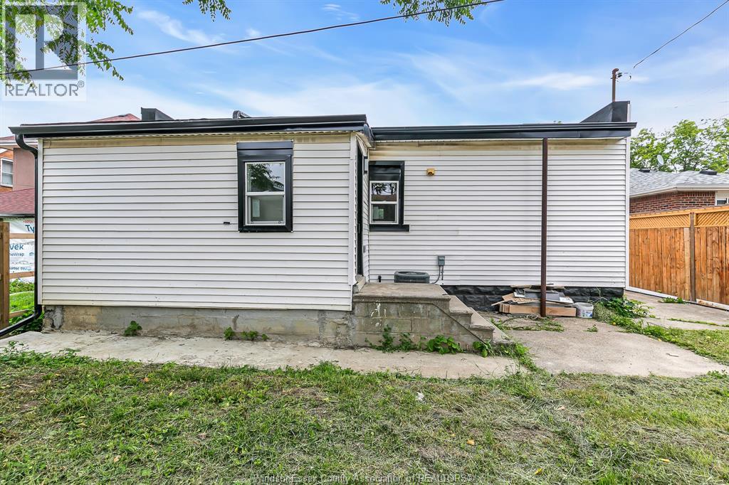 1737 Drouillard Road, Windsor, Ontario N8Y 2S6 - Photo 37 - 25031710