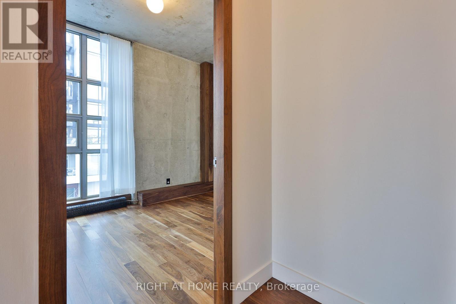 301 - 20 Niagara Street, Toronto (Waterfront Communities), Ontario  M5V 3L8 - Photo 13 - C12635662