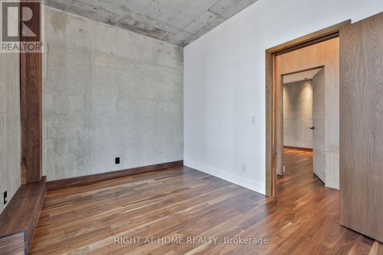 301 - 20 Niagara Street, Toronto (Waterfront Communities), Ontario  M5V 3L8 - Photo 15 - C12635662