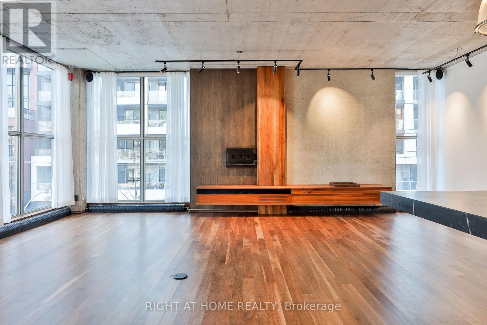 301 - 20 Niagara Street, Toronto (Waterfront Communities), Ontario  M5V 3L8 - Photo 3 - C12635662