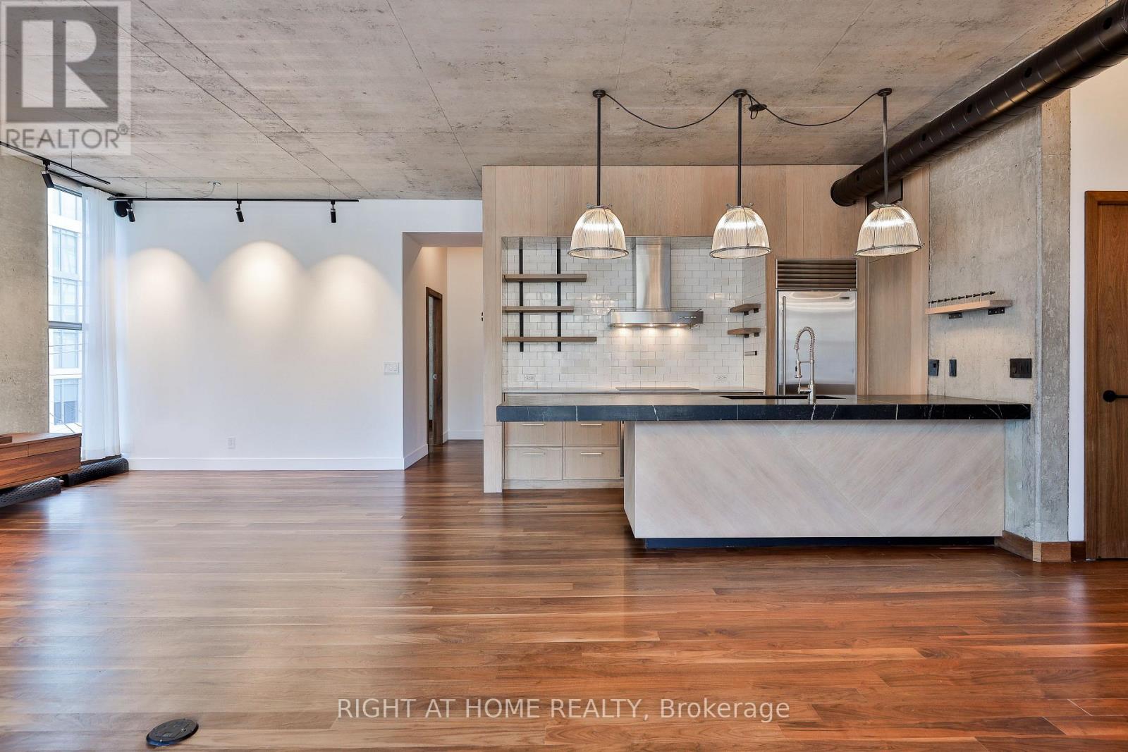 301 - 20 Niagara Street, Toronto (Waterfront Communities), Ontario  M5V 3L8 - Photo 8 - C12635662