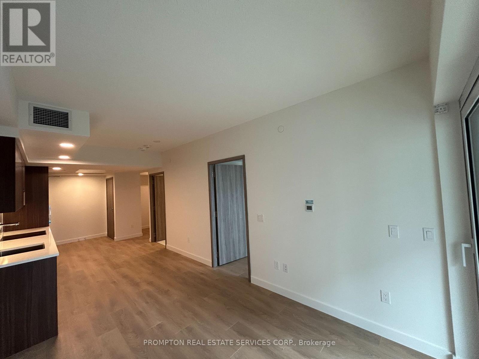 823 - 3 Concord Cityplace Way, Toronto (Waterfront Communities), Ontario  M5V 0X3 - Photo 12 - C12635666