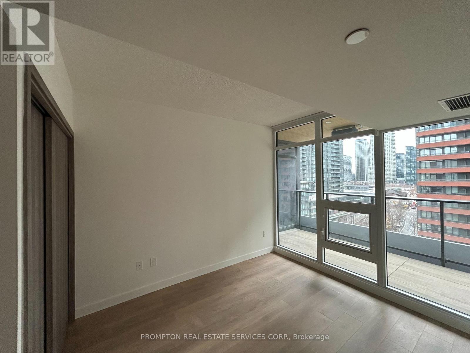 823 - 3 Concord Cityplace Way, Toronto (Waterfront Communities), Ontario  M5V 0X3 - Photo 14 - C12635666