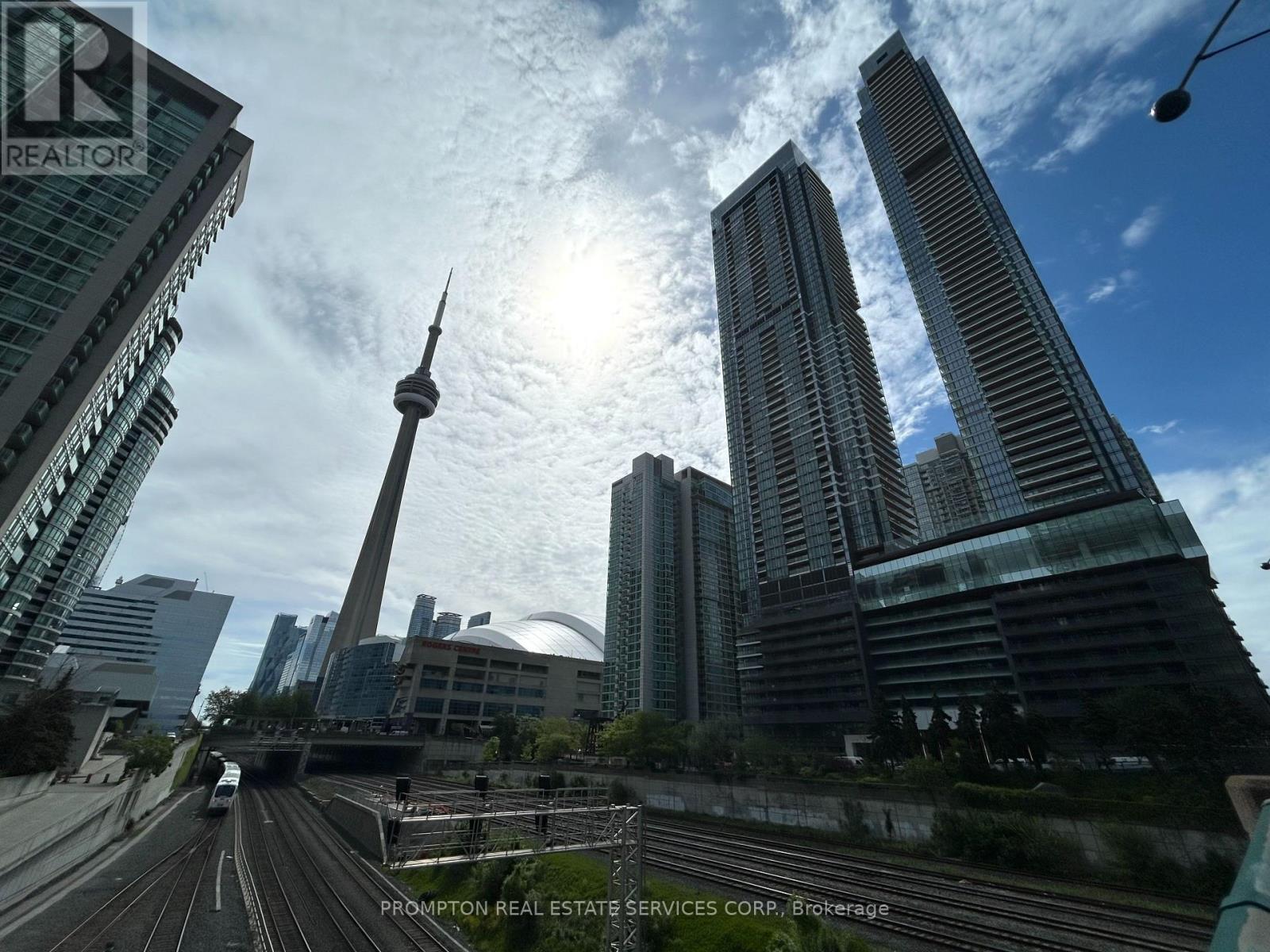 823 - 3 Concord Cityplace Way, Toronto (Waterfront Communities), Ontario  M5V 0X3 - Photo 2 - C12635666