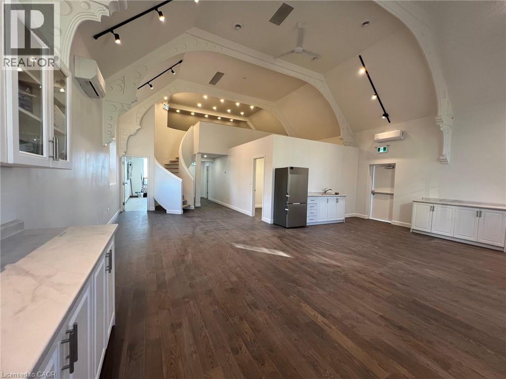 612 Upper James Street, Hamilton, Ontario  L9C 2Z1 - Photo 3 - 40777877