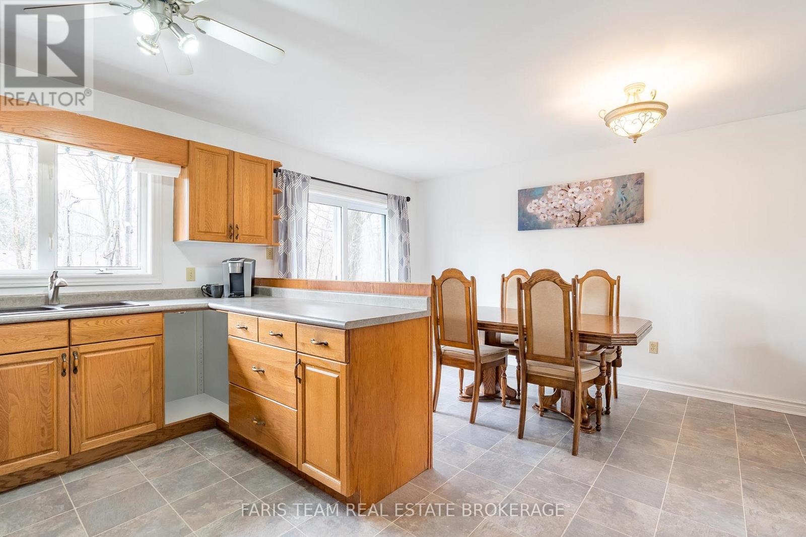 3576 Peter Street, Ramara, Ontario  L0K 1B0 - Photo 10 - S12635664