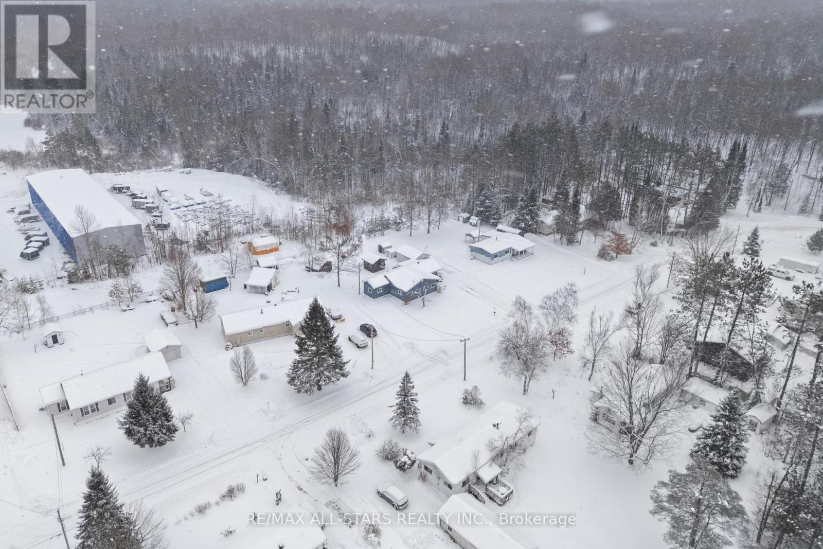 1088 Lutterworth Pines Road, Minden Hills (Lutterworth), Ontario  K0M 2K0 - Photo 3 - X12635698