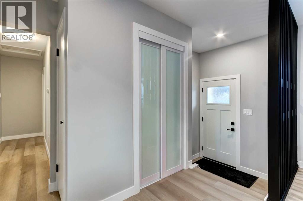 1724 Valleyview Road Ne, Calgary, Alberta  T2E 6E9 - Photo 5 - A2274414