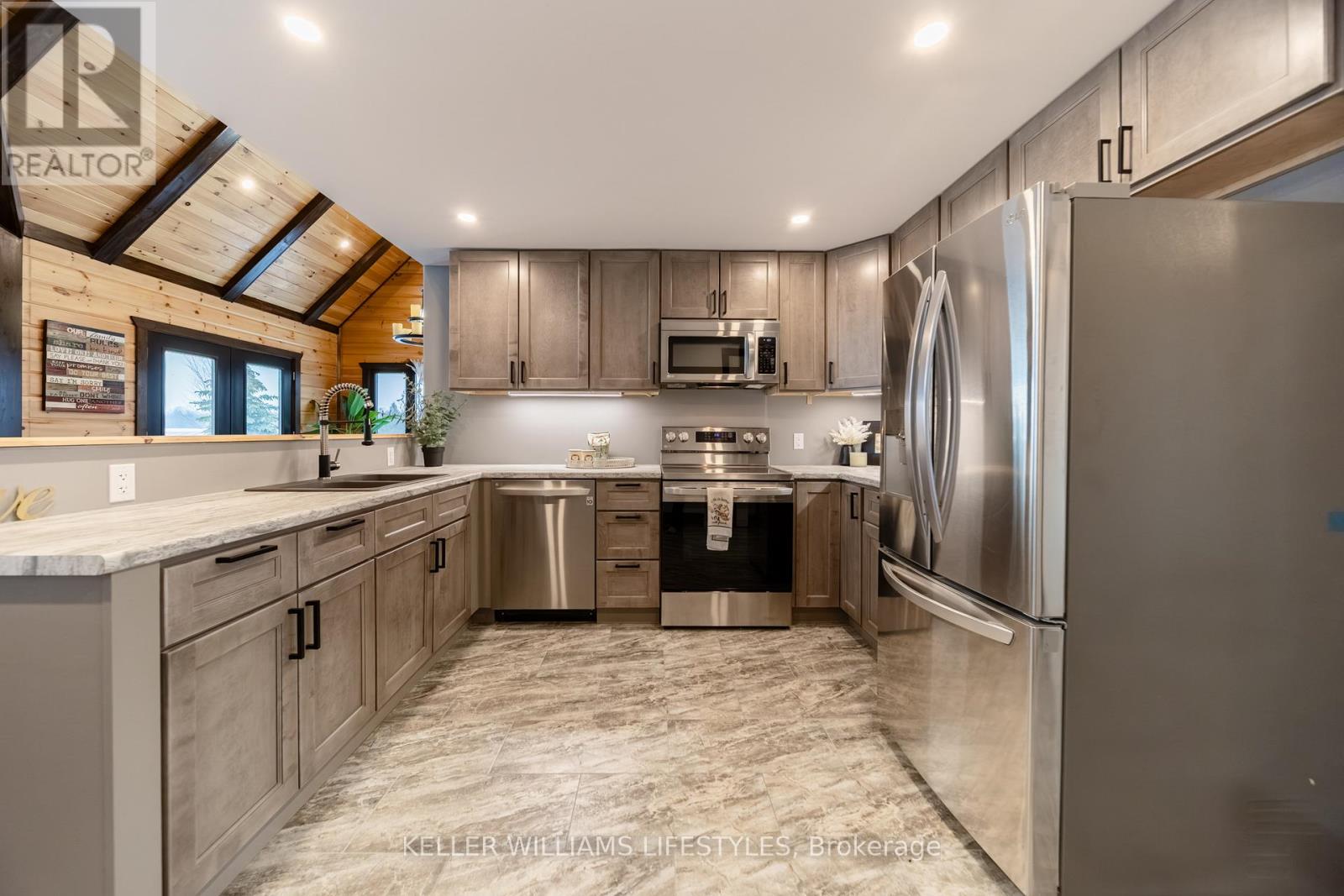 36007 Gore Road, South Huron, Ontario  N0M 1T0 - Photo 9 - X12635700