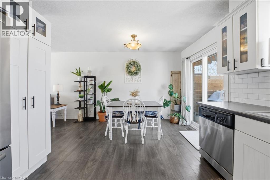 627 Pineridge Road, Waterloo, Ontario  N2L 5N6 - Photo 9 - 40792330