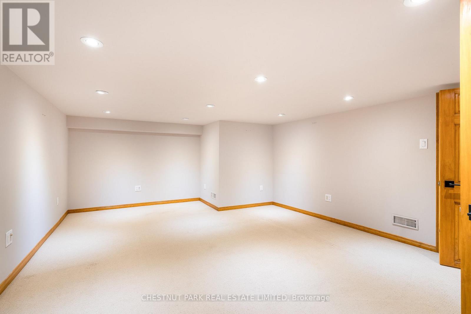 9 - 116 Hidden Lake Road, Blue Mountains, Ontario  L9Y 0T6 - Photo 40 - X12634560