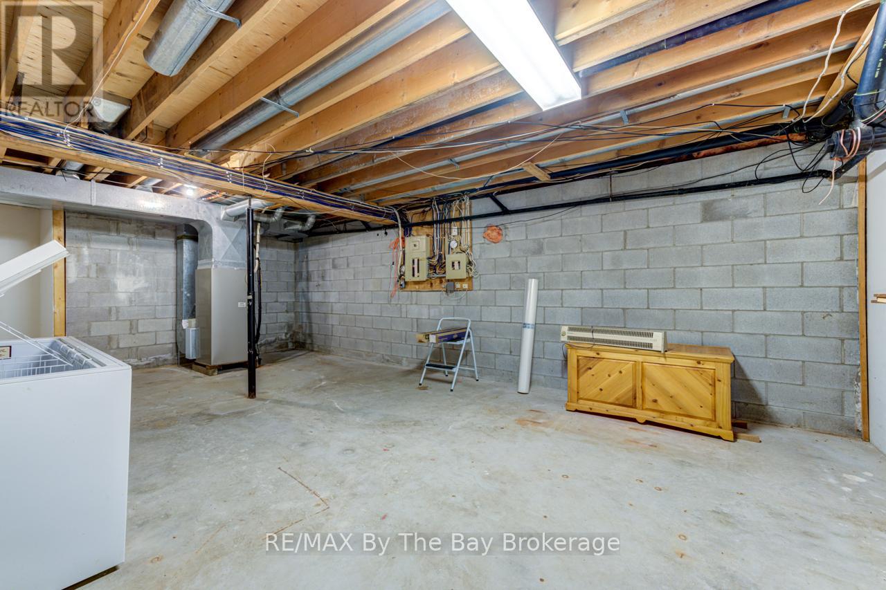 8223 30/31 Side Road, Clearview, Ontario  L0M 1P0 - Photo 38 - S12348121