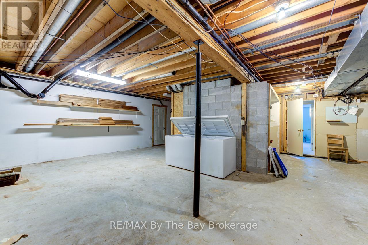 8223 30/31 Side Road, Clearview, Ontario  L0M 1P0 - Photo 37 - S12348121