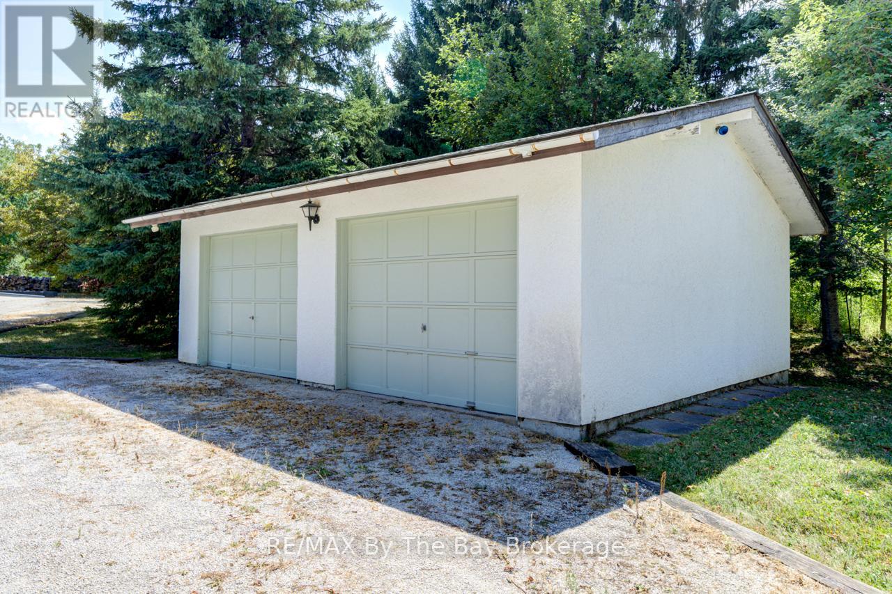 8223 30/31 Side Road, Clearview, Ontario  L0M 1P0 - Photo 45 - S12348121