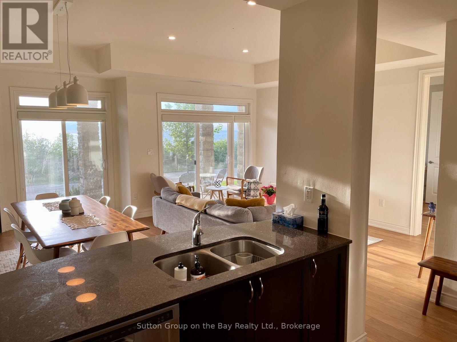 110 - 764 River Road E, Wasaga Beach, Ontario  L9Z 2M7 - Photo 2 - S12631082