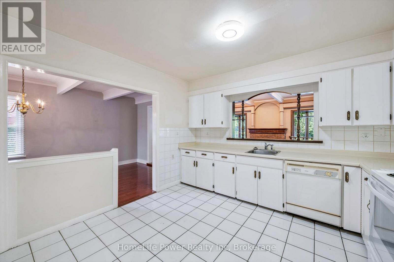 2085 Fowler Court, Mississauga, Ontario  L5K 1B7 - Photo 22 - W12483205