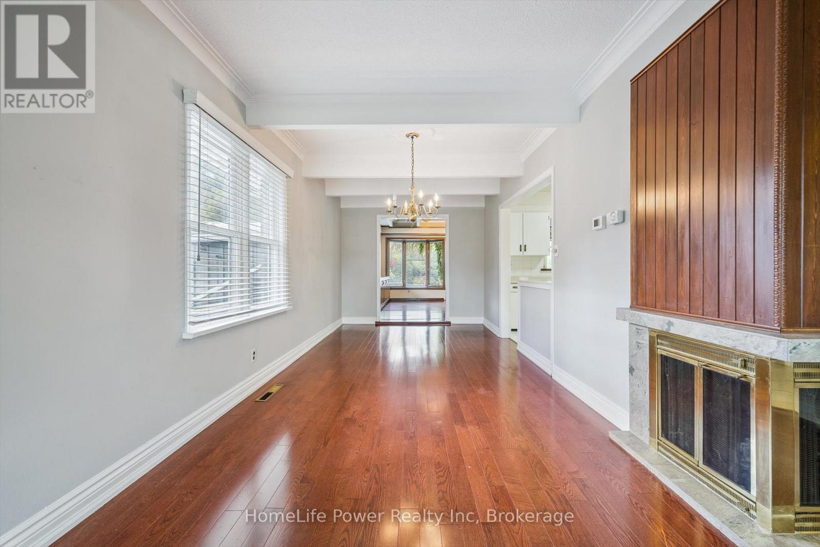 2085 Fowler Court, Mississauga, Ontario  L5K 1B7 - Photo 15 - W12483205