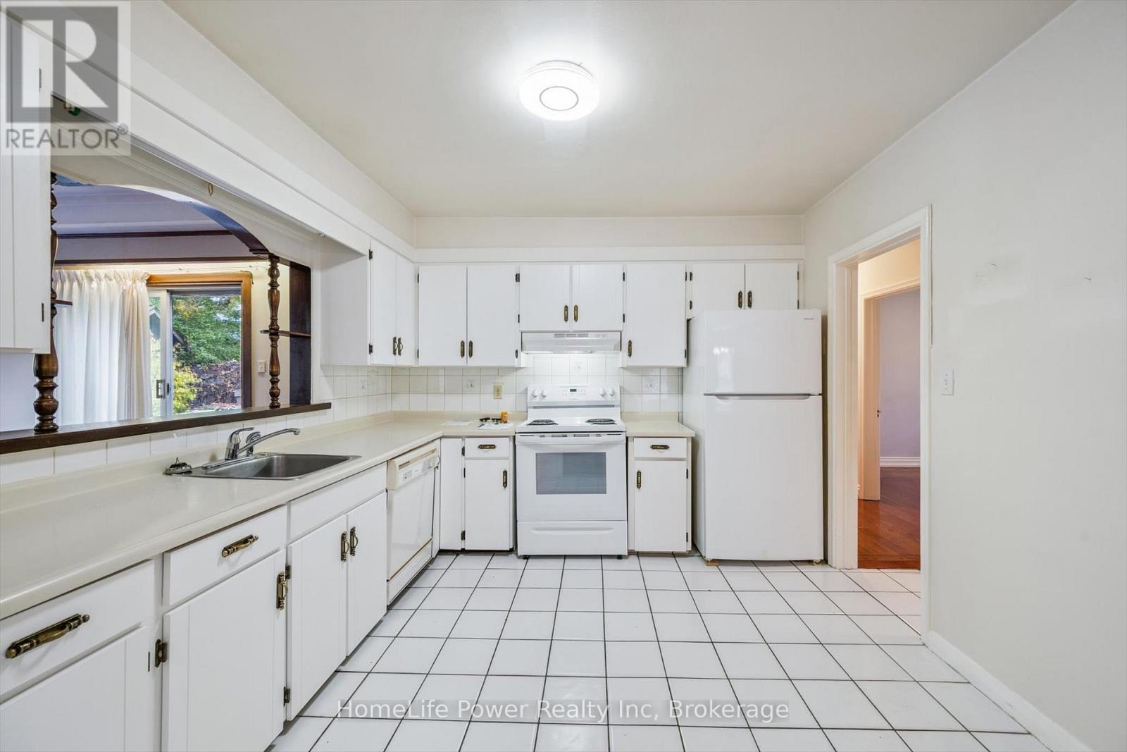 2085 Fowler Court, Mississauga, Ontario  L5K 1B7 - Photo 20 - W12483205