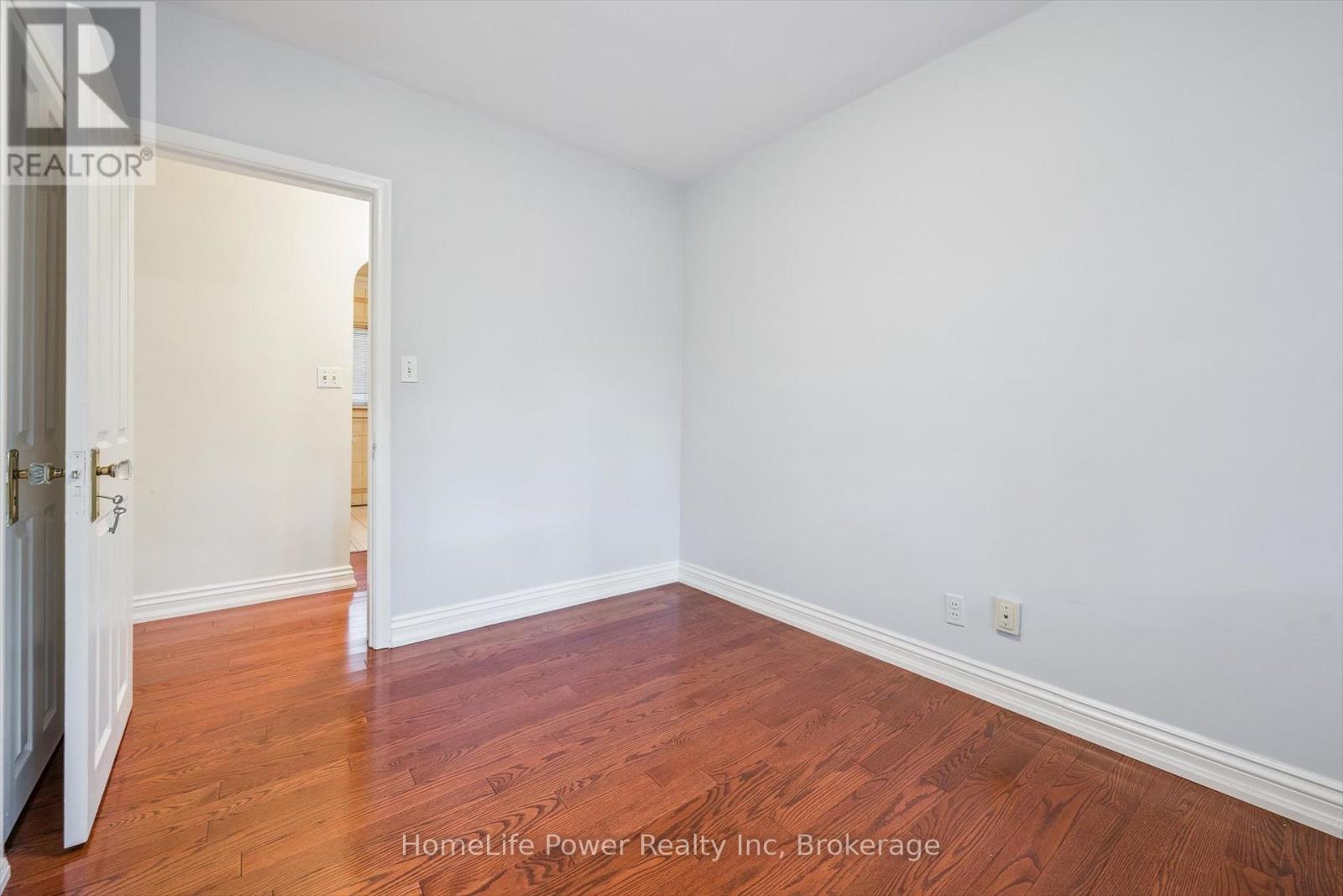 2085 Fowler Court, Mississauga, Ontario  L5K 1B7 - Photo 29 - W12483205