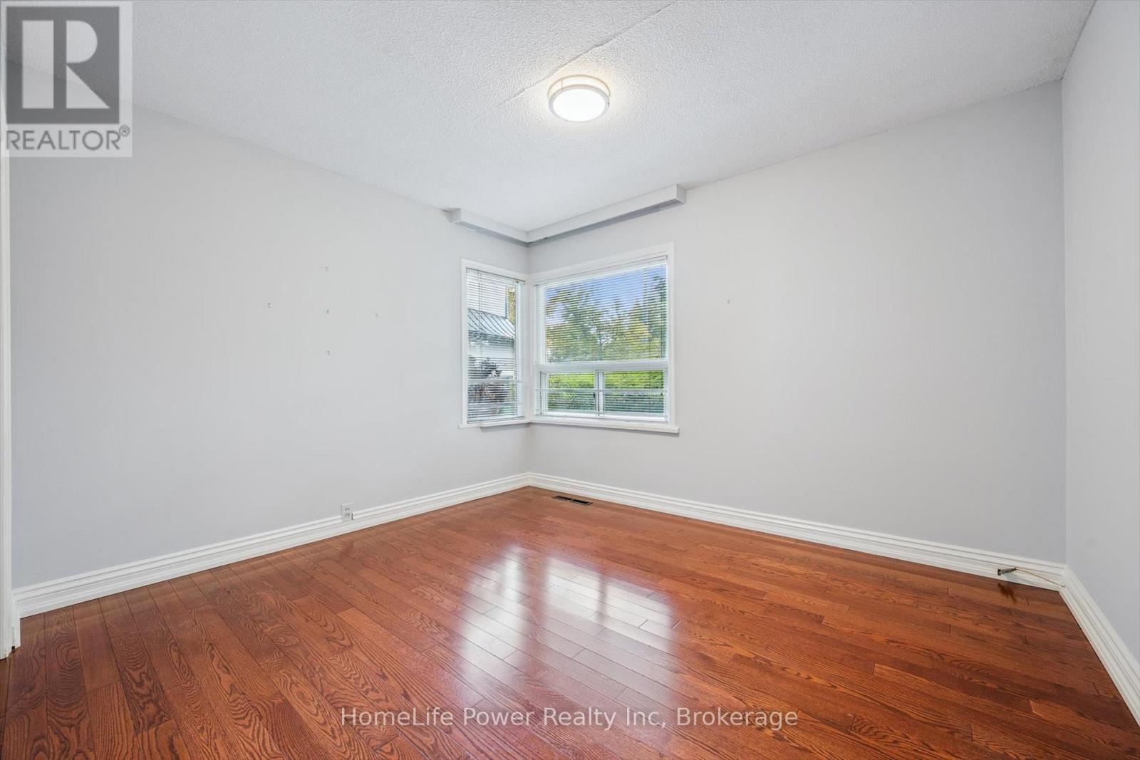 2085 Fowler Court, Mississauga, Ontario  L5K 1B7 - Photo 26 - W12483205