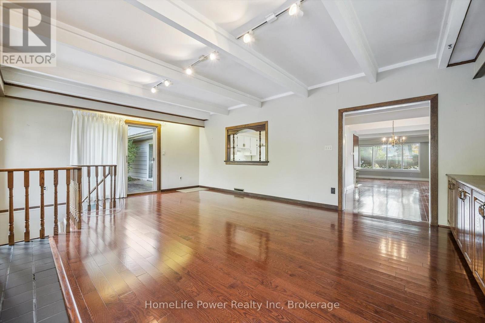 2085 Fowler Court, Mississauga, Ontario  L5K 1B7 - Photo 18 - W12483205