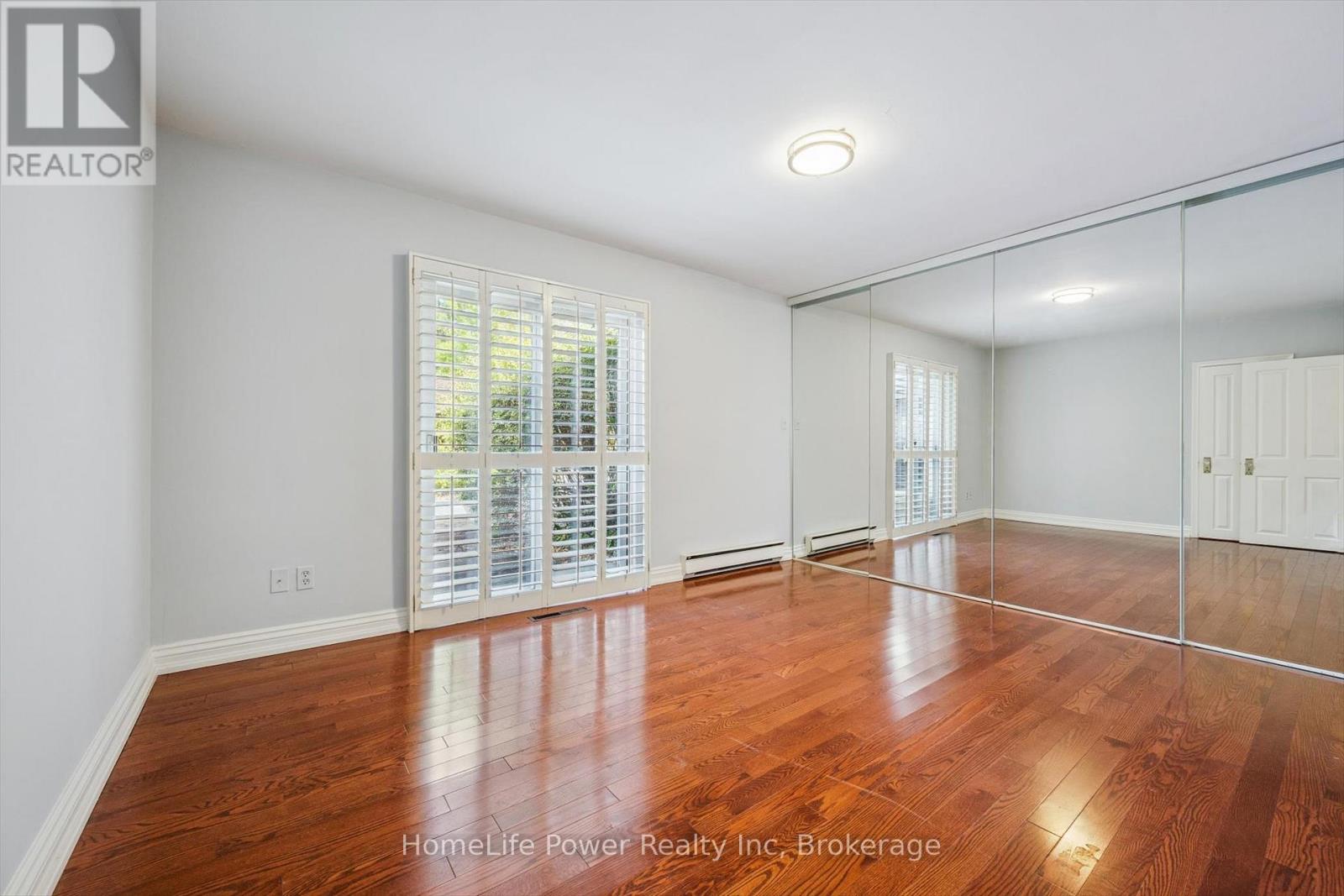 2085 Fowler Court, Mississauga, Ontario  L5K 1B7 - Photo 23 - W12483205