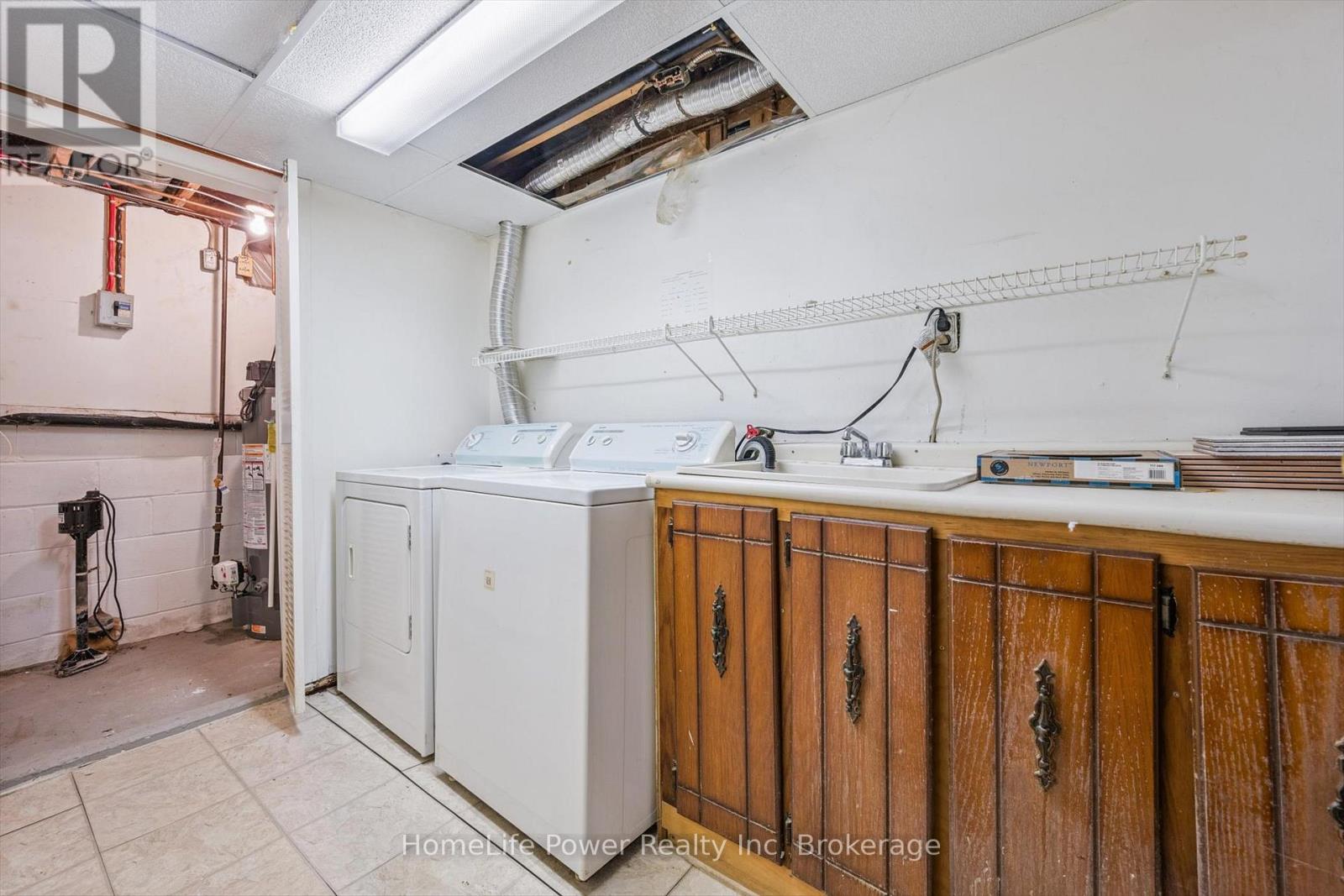 2085 Fowler Court, Mississauga, Ontario  L5K 1B7 - Photo 31 - W12483205