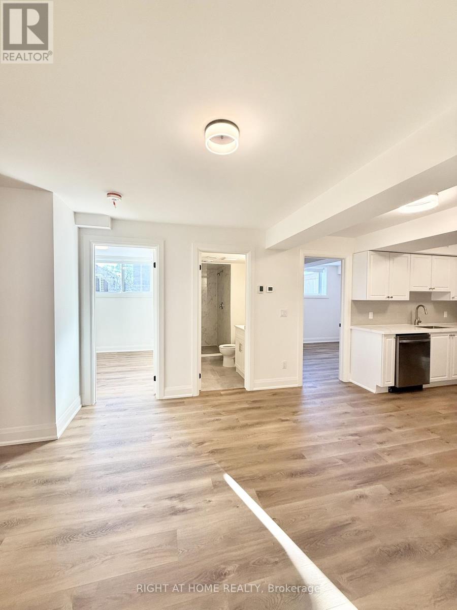 1a - 19 Arrowsmith Avenue, Toronto, Ontario  M6M 2W8 - Photo 12 - W12635670