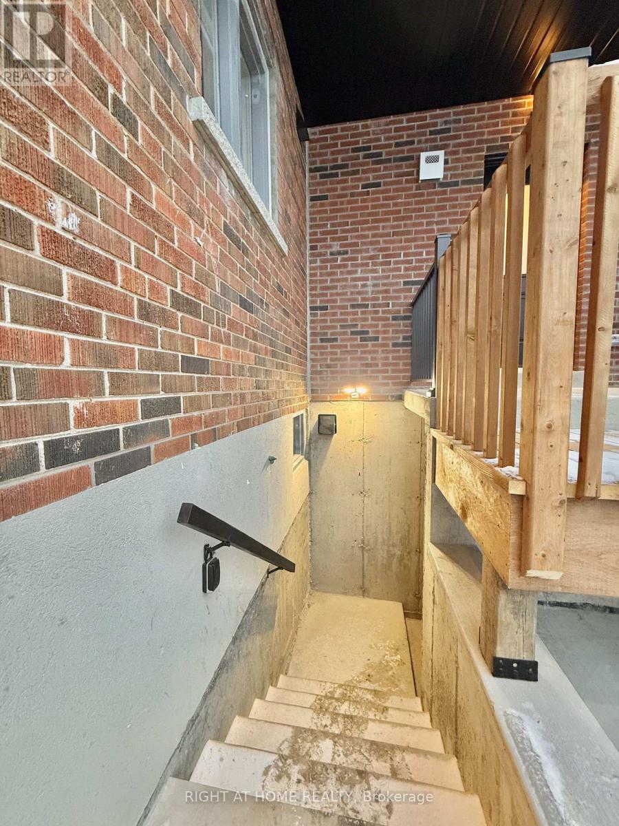 1a - 19 Arrowsmith Avenue, Toronto, Ontario  M6M 2W8 - Photo 4 - W12635670