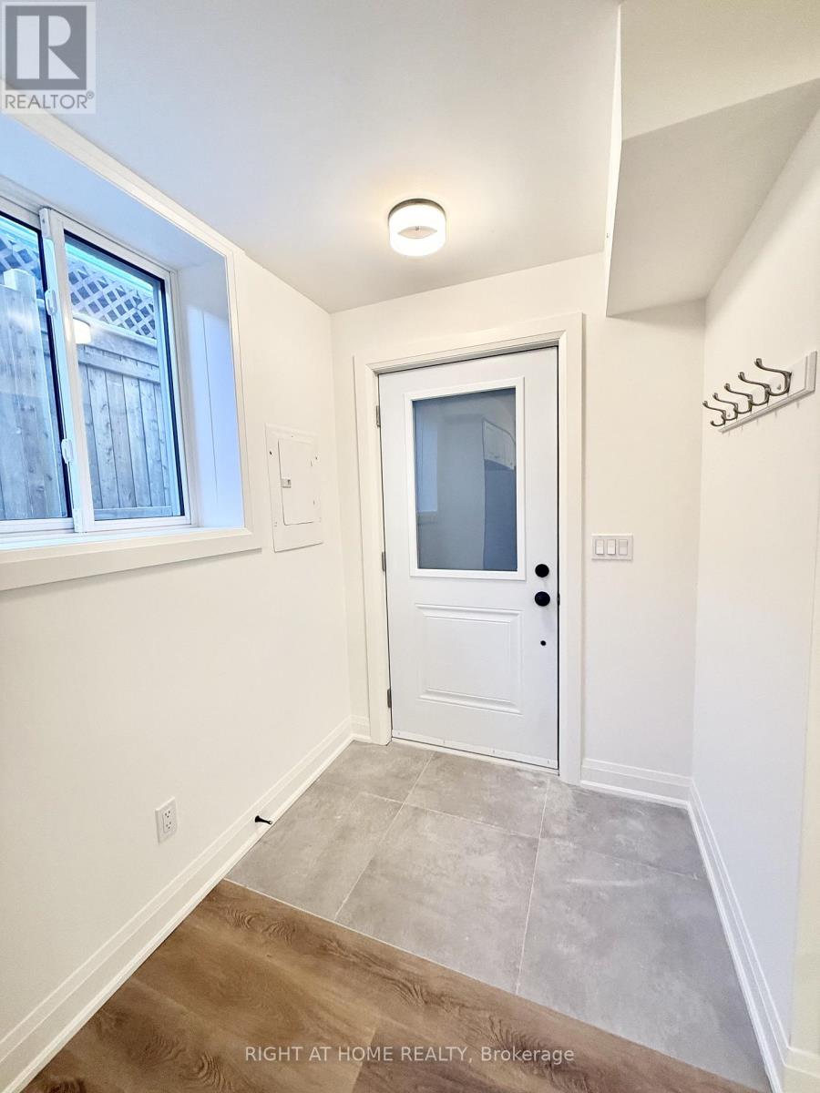 1a - 19 Arrowsmith Avenue, Toronto, Ontario  M6M 2W8 - Photo 5 - W12635670