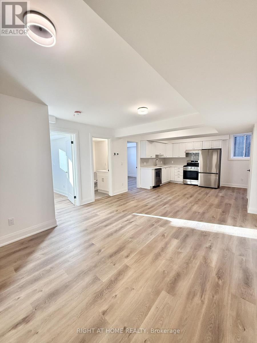 1a - 19 Arrowsmith Avenue, Toronto, Ontario  M6M 2W8 - Photo 8 - W12635670