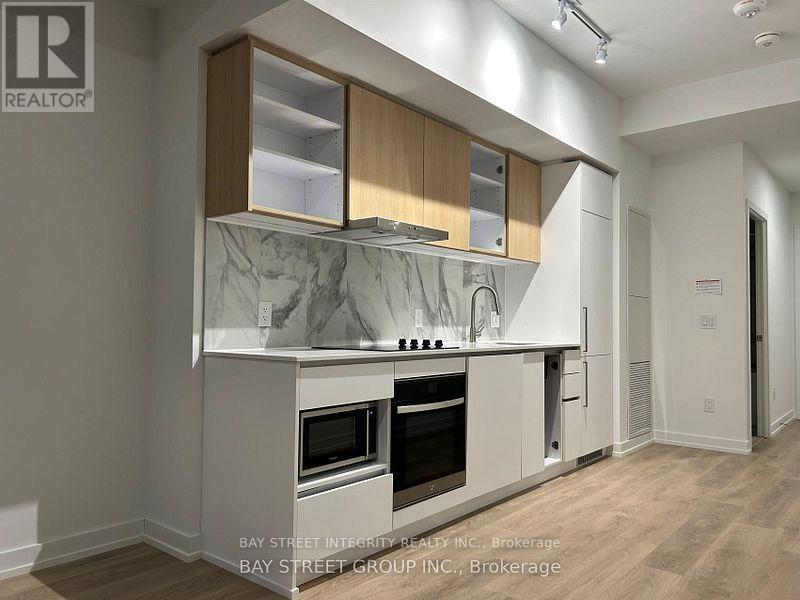 1535 - 1100 Sheppard Avenue W, Toronto (York University Heights), Ontario  M3K 0E4 - Photo 4 - W12635676