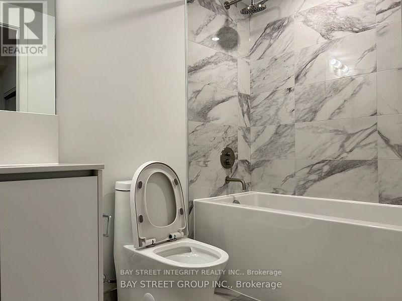 1535 - 1100 Sheppard Avenue W, Toronto (York University Heights), Ontario  M3K 0E4 - Photo 6 - W12635676