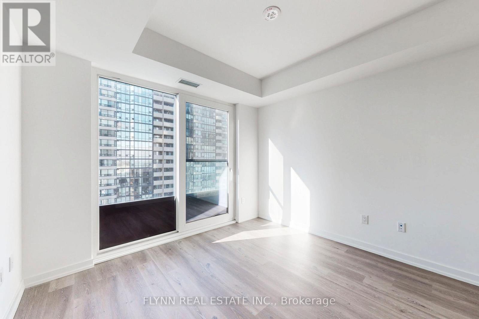 909 - 395 Square One Drive, Mississauga, Ontario  L5B 0P6 - Photo 16 - W12635678