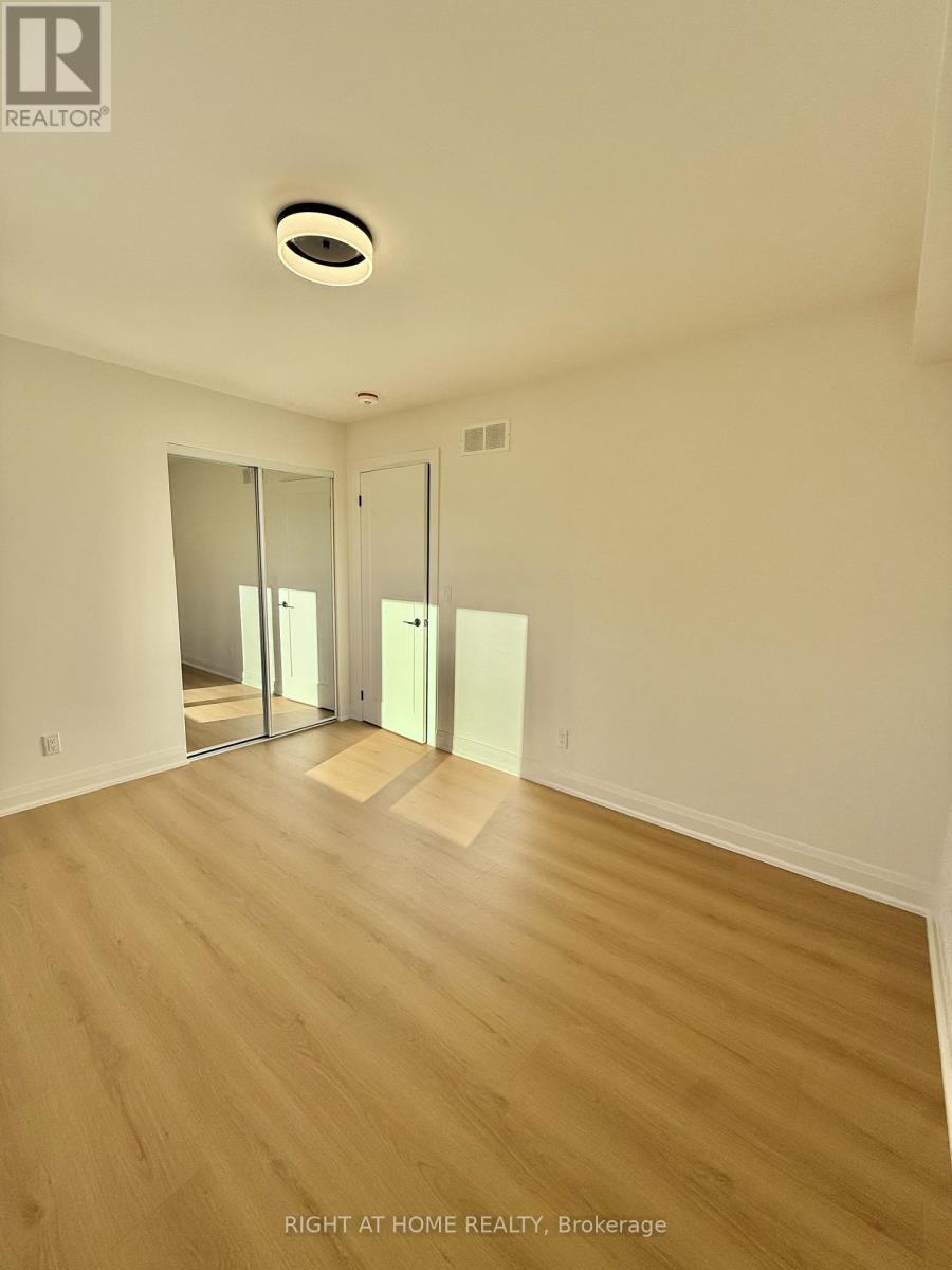 3 - 19 Arrowsmith Avenue, Toronto (Brookhaven-Amesbury), Ontario  M6M 2W8 - Photo 11 - W12635696