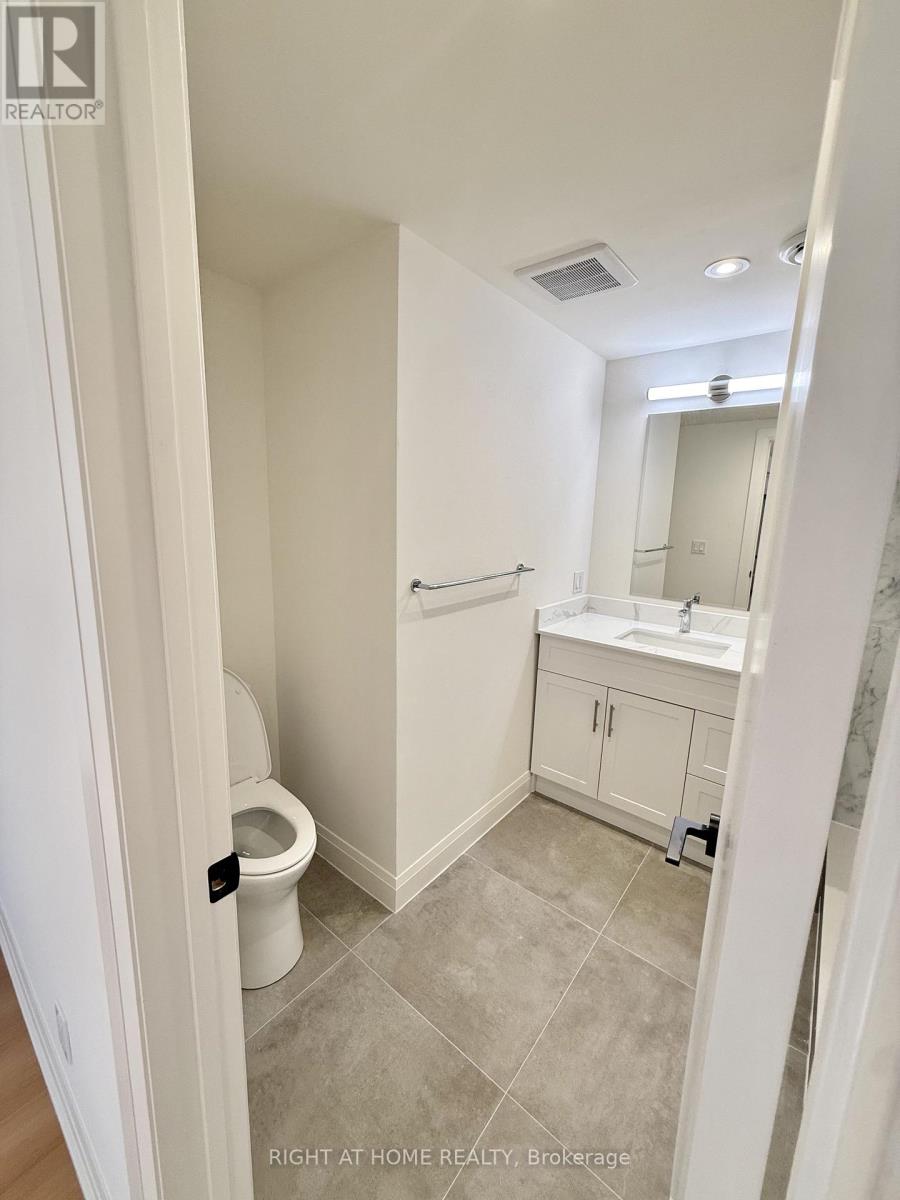 3 - 19 Arrowsmith Avenue, Toronto (Brookhaven-Amesbury), Ontario  M6M 2W8 - Photo 14 - W12635696