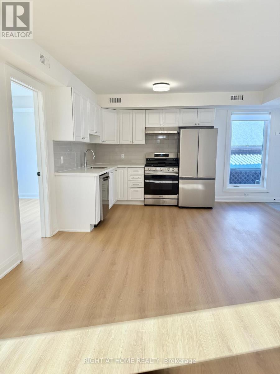 3 - 19 Arrowsmith Avenue, Toronto (Brookhaven-Amesbury), Ontario  M6M 2W8 - Photo 17 - W12635696