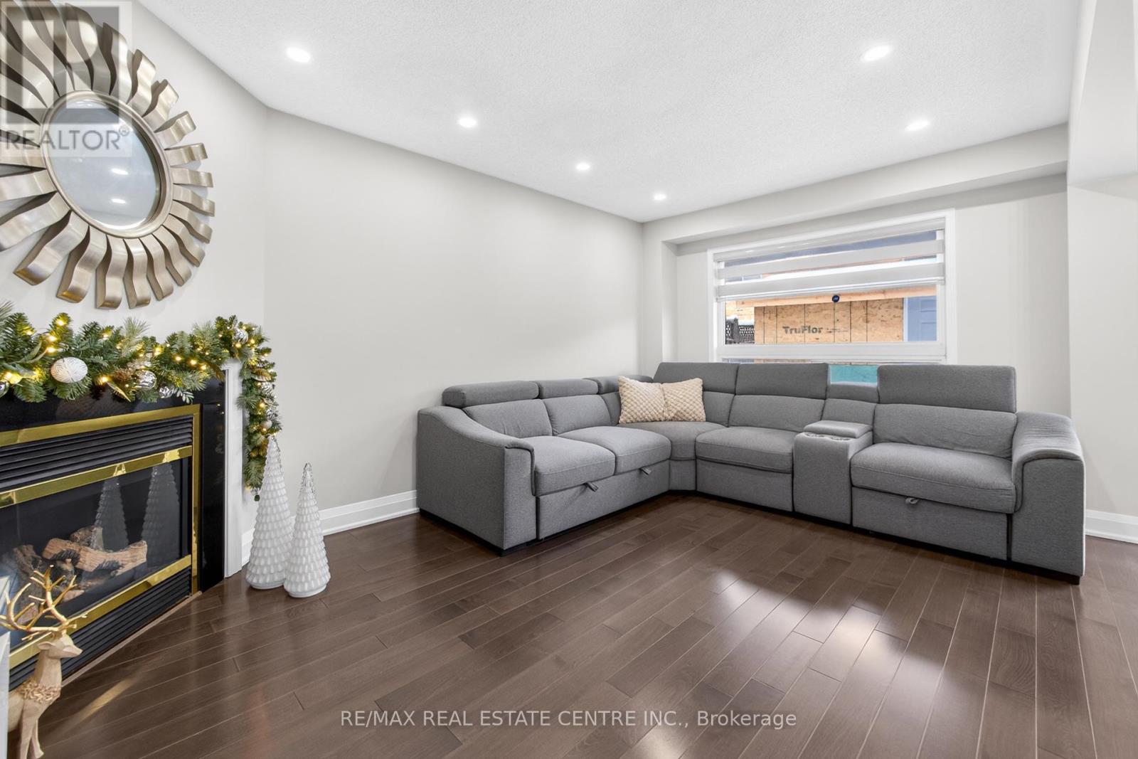 41 Sunnyview Road, Brampton (Fletcher's Meadow), Ontario  L7A 3E4 - Photo 10 - W12635702