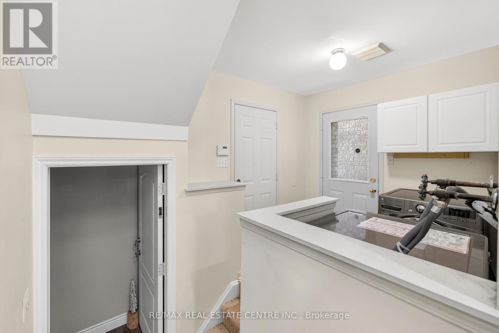 41 Sunnyview Road, Brampton (Fletcher's Meadow), Ontario  L7A 3E4 - Photo 18 - W12635702